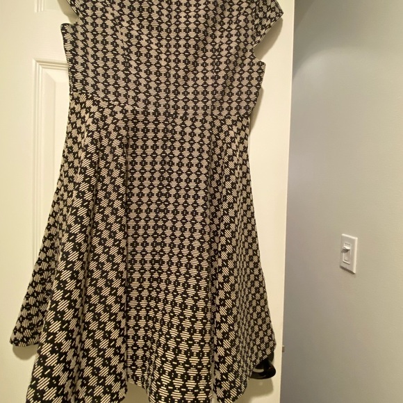 Stylish Black and White Kids Dress - Picture 14 of 16